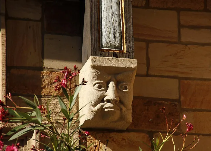 호텔 Weinkastell Zum Weissen Ross 3*