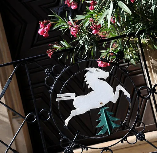 Weinkastell Zum Weissen Ross